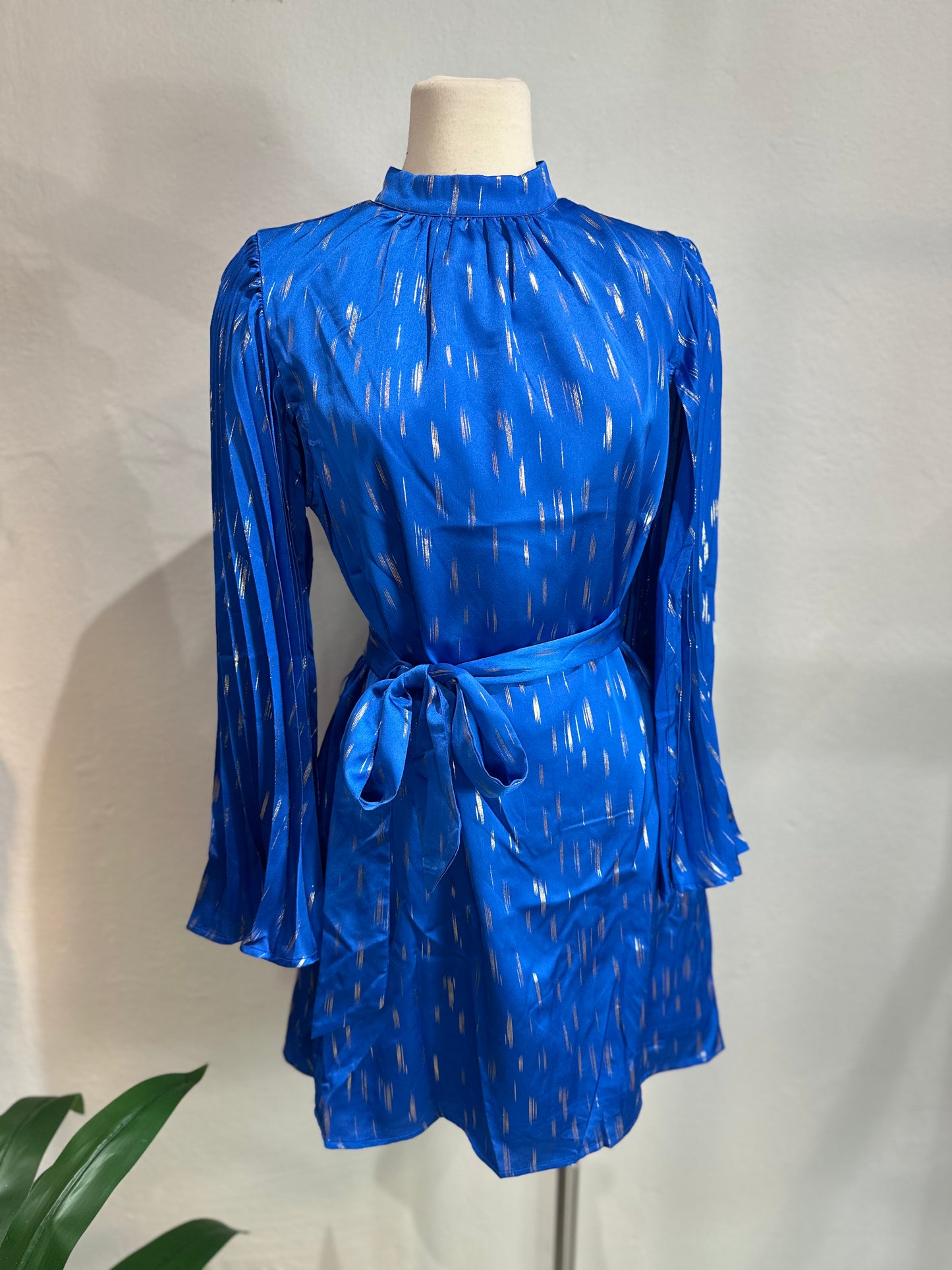 Pleated Open Sleeves Dress