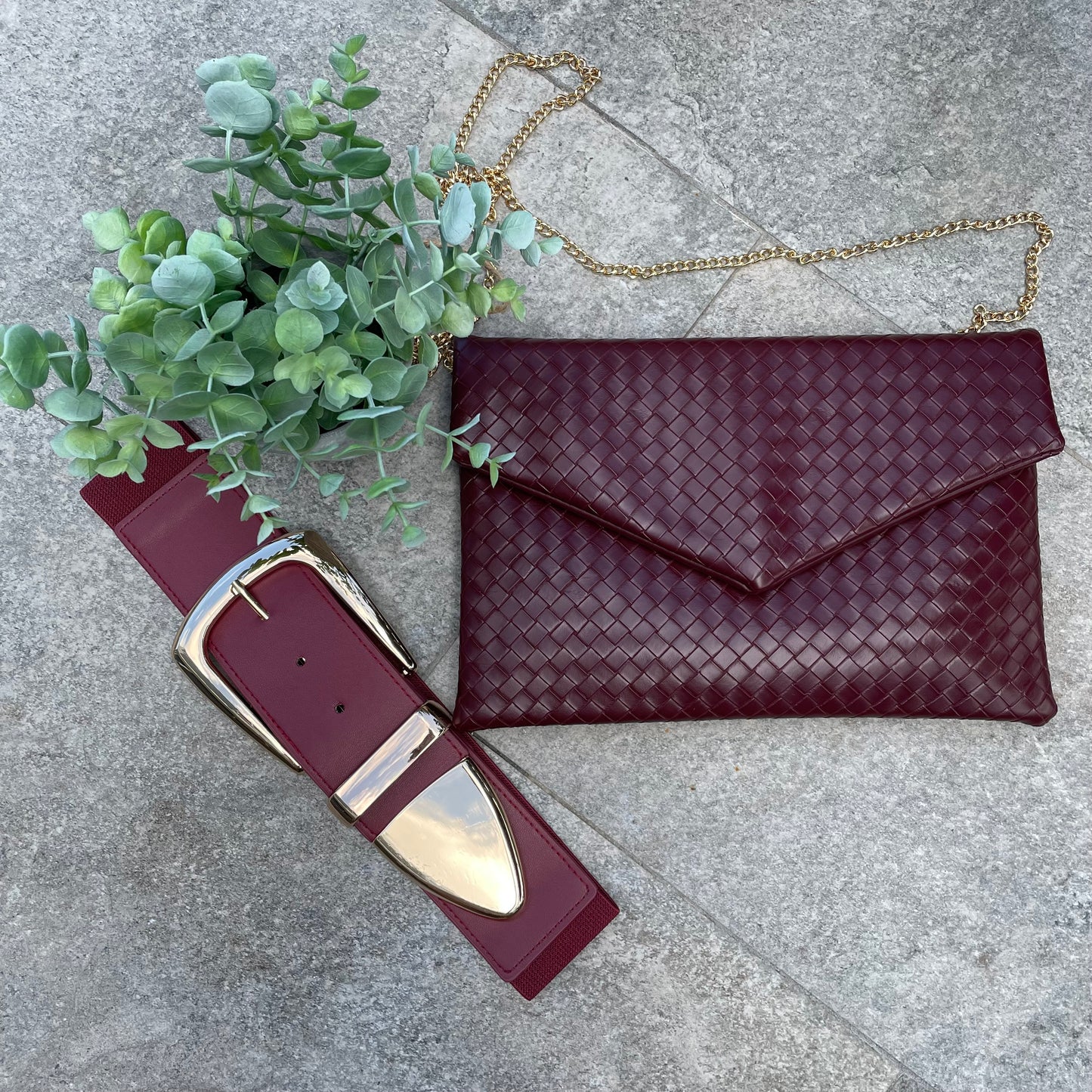 Weave envelope purse